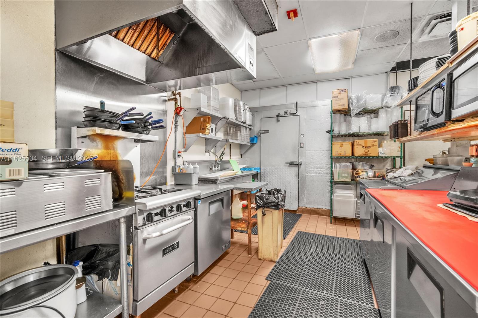 21316 Saint Andrews Blvd ( Restaurant For Sale