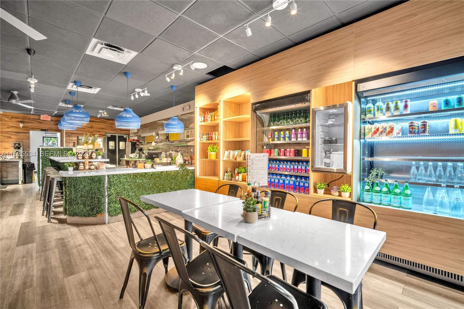 21316 Saint Andrews Blvd ( Restaurant For Sale