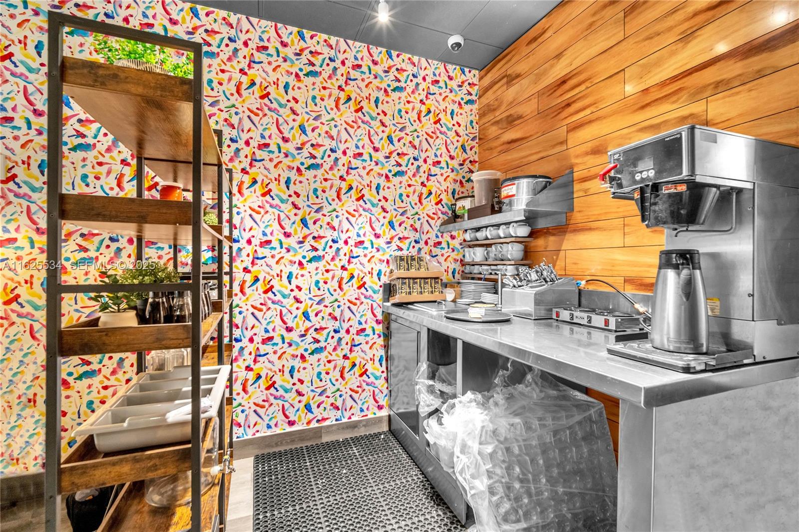 21316 Saint Andrews Blvd ( Restaurant For Sale