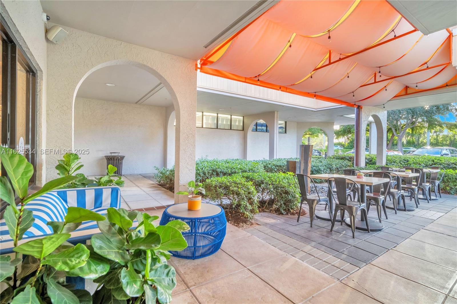 21316 Saint Andrews Blvd ( Restaurant For Sale
