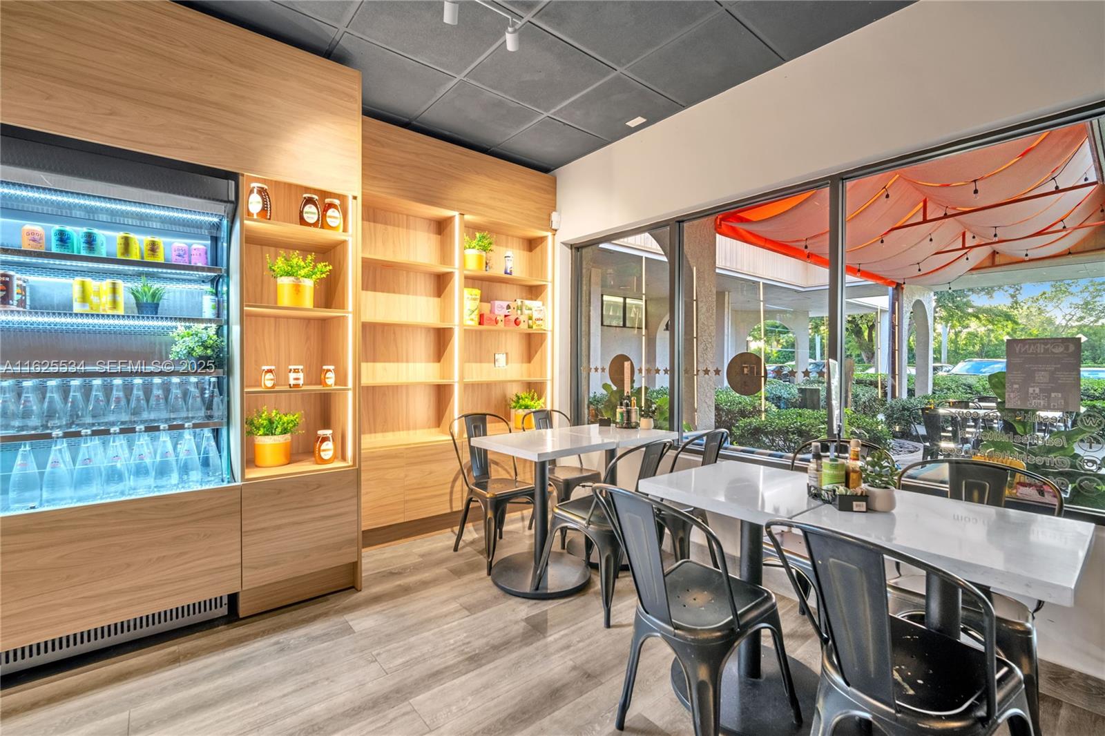 21316 Saint Andrews Blvd ( Restaurant For Sale