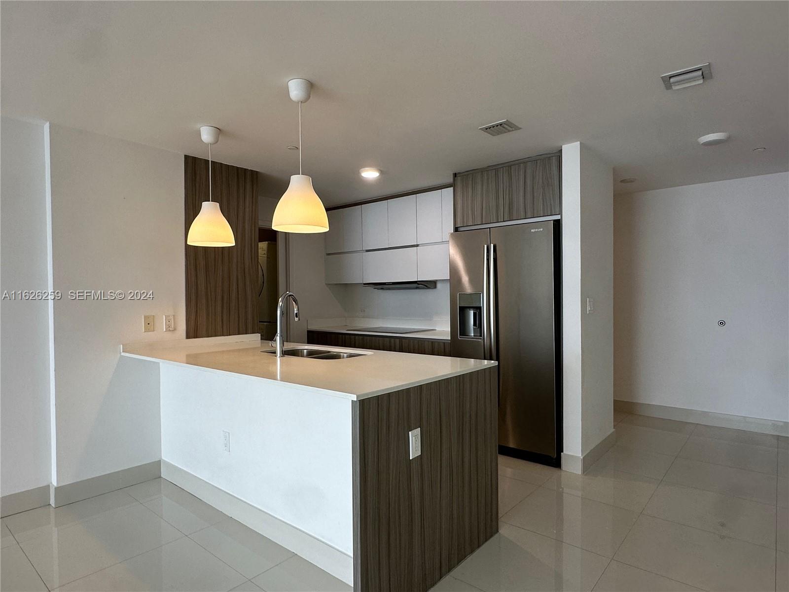 600 NE 27th Street