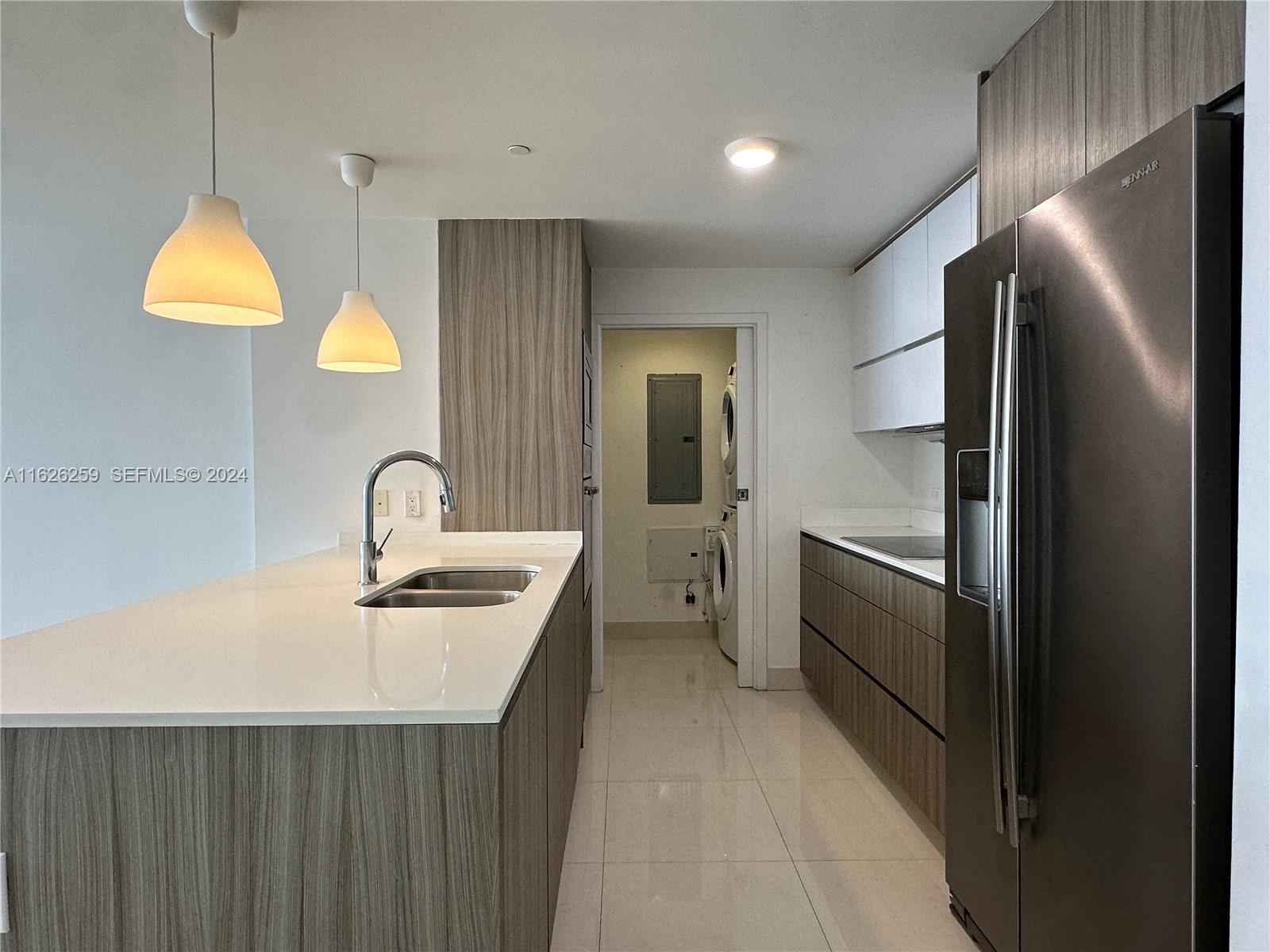 600 NE 27th Street