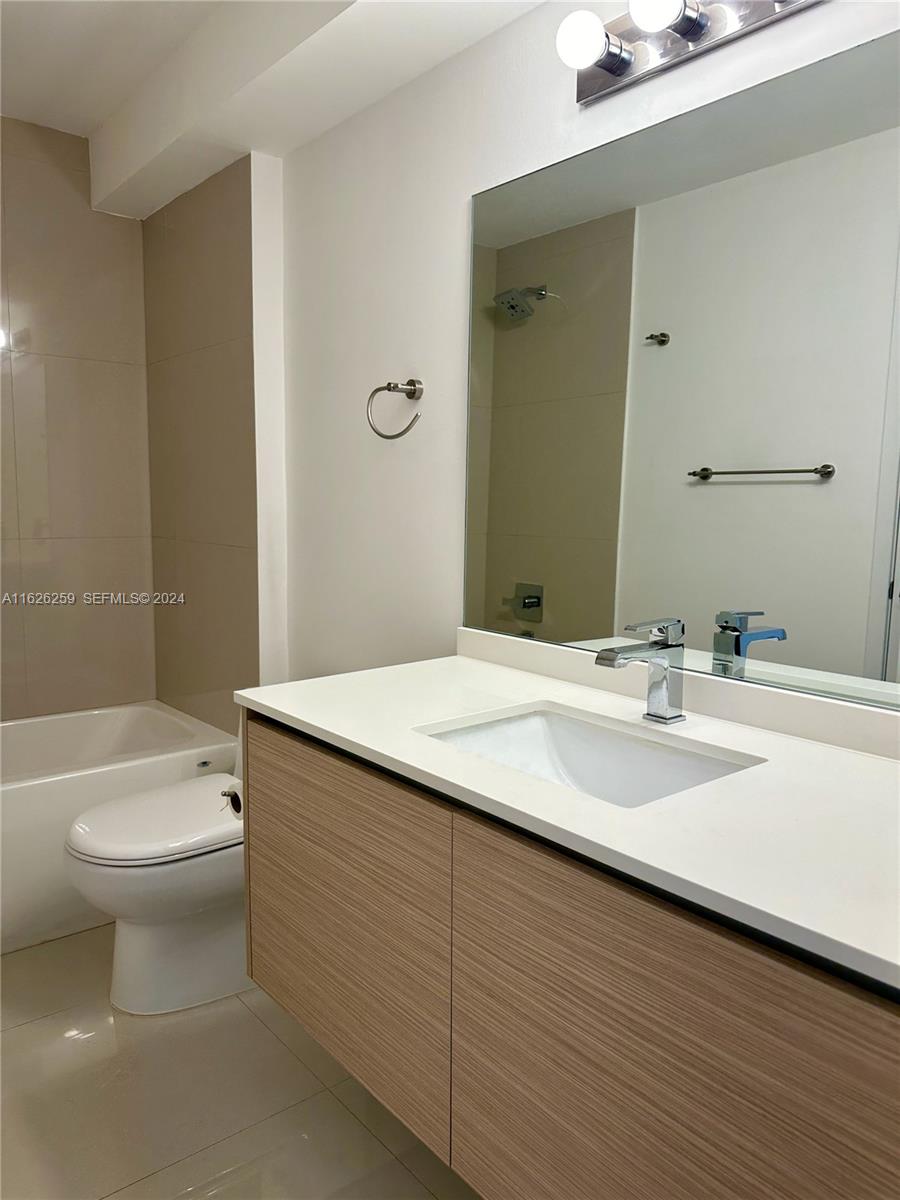 600 NE 27th Street