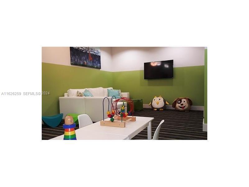 600 NE 27th Street