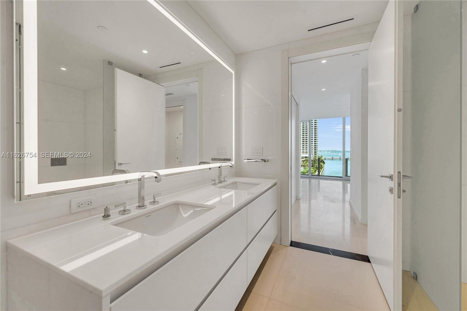 300 Biscayne Blvd Way