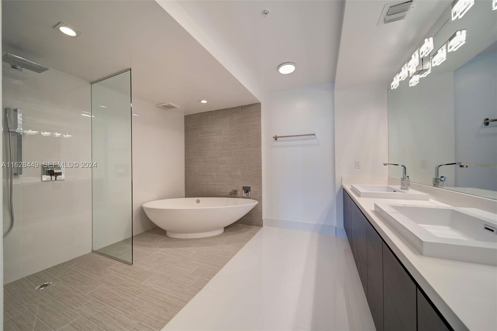 300 Sunny Isles Boulevard