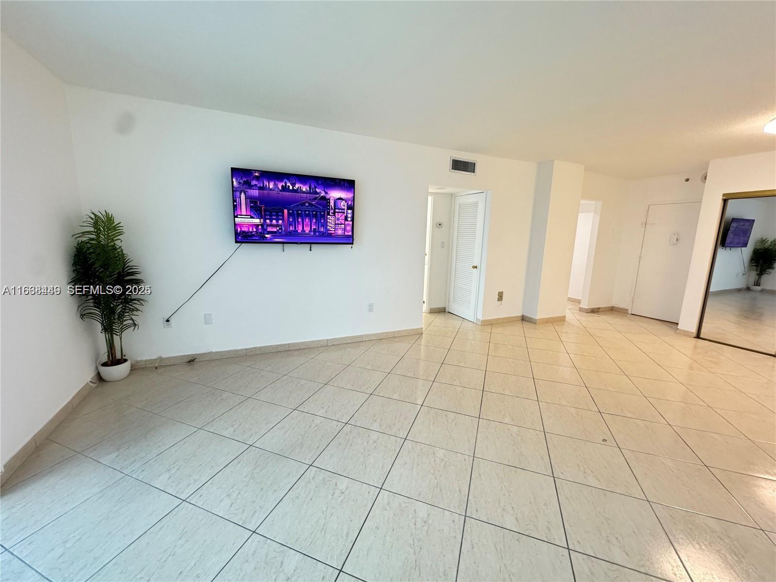 400 Kings Point Drive