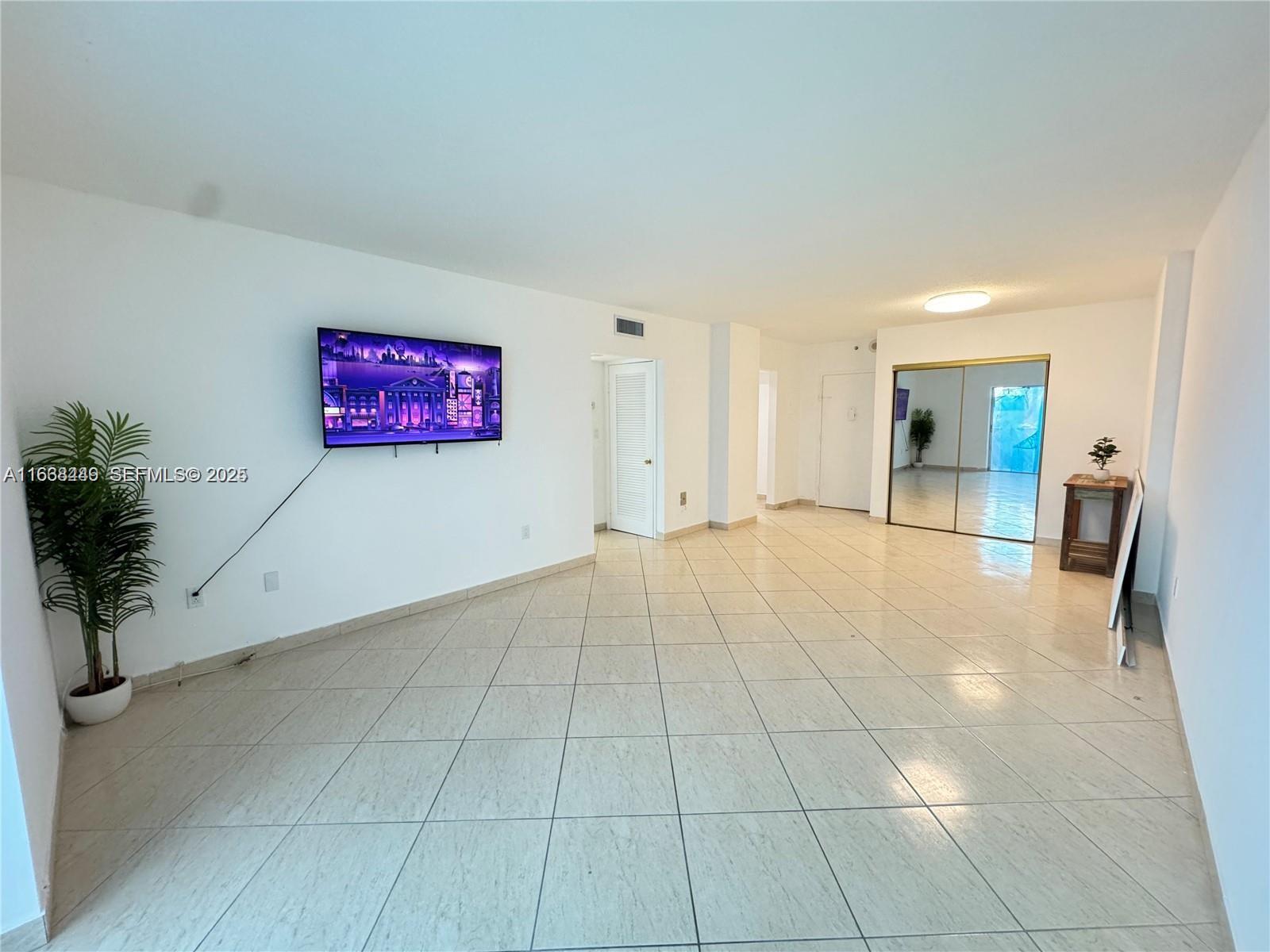 400 Kings Point Drive