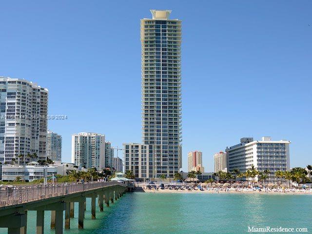 16699 Collins Avenue