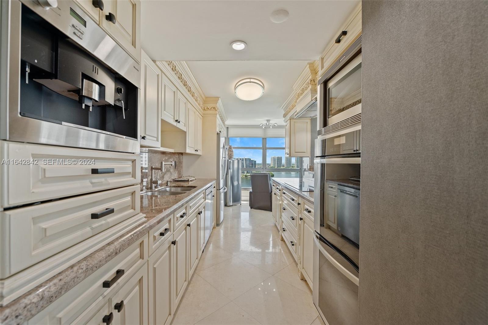 3500 Mystic Pointe Drive