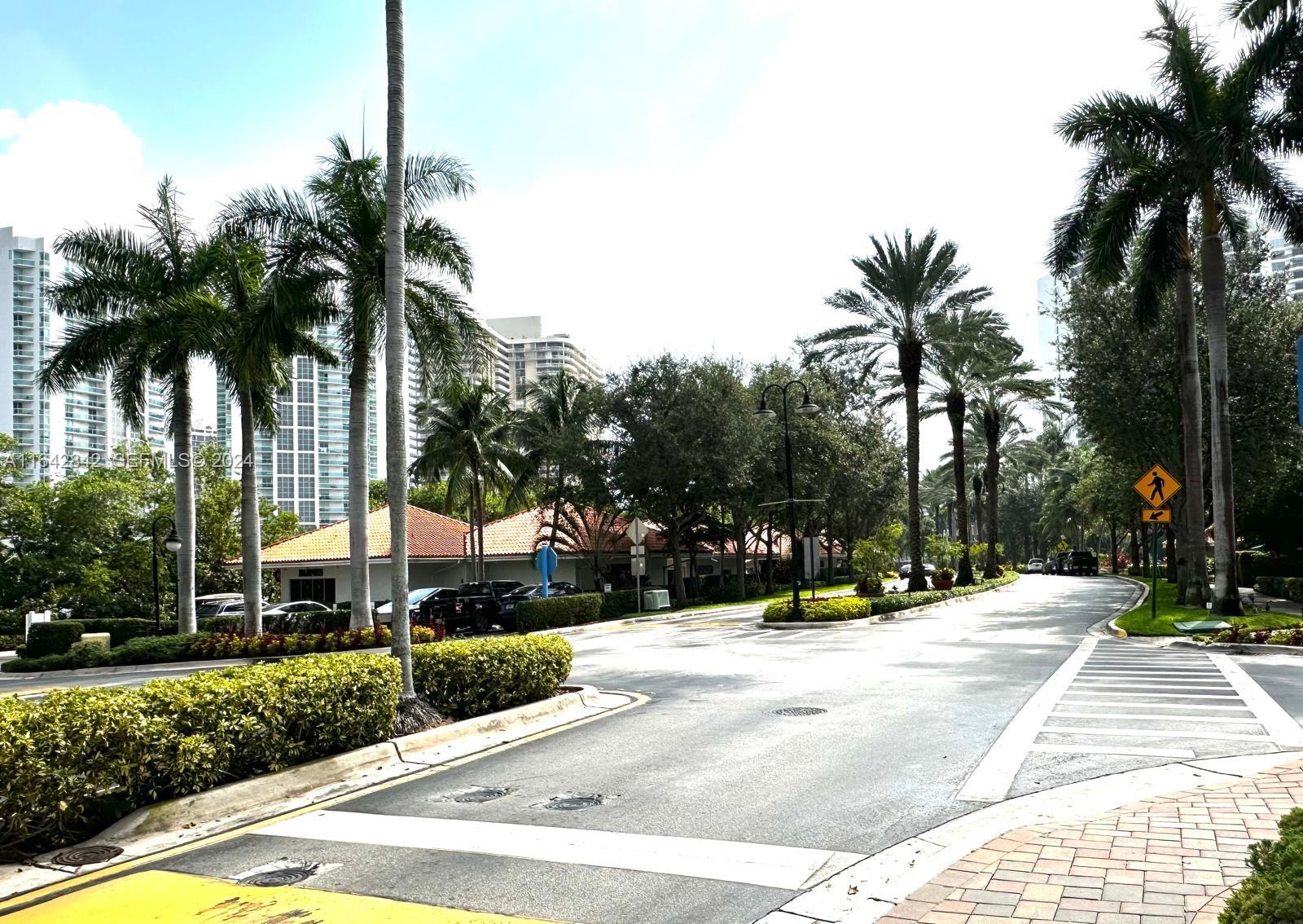 3500 Mystic Pointe Drive