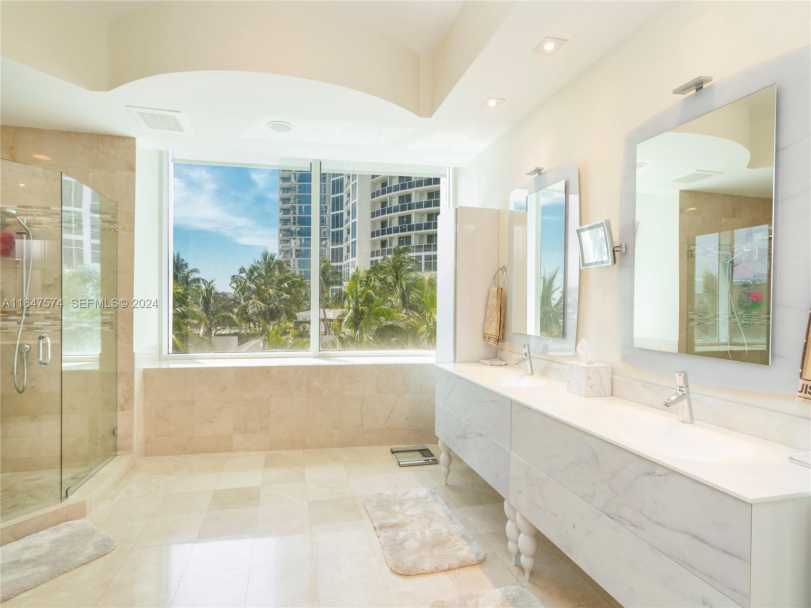 18101 Collins Avenue