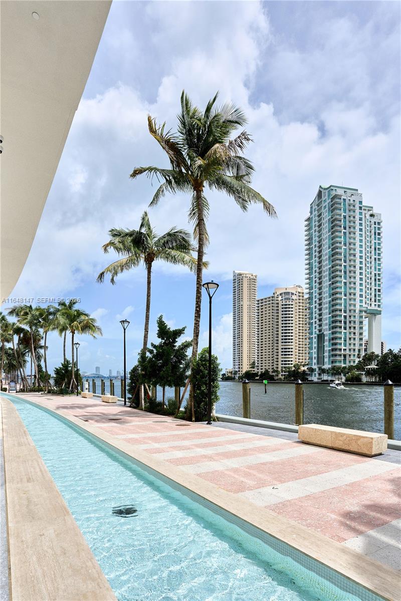 300 Biscayne Blvd Way