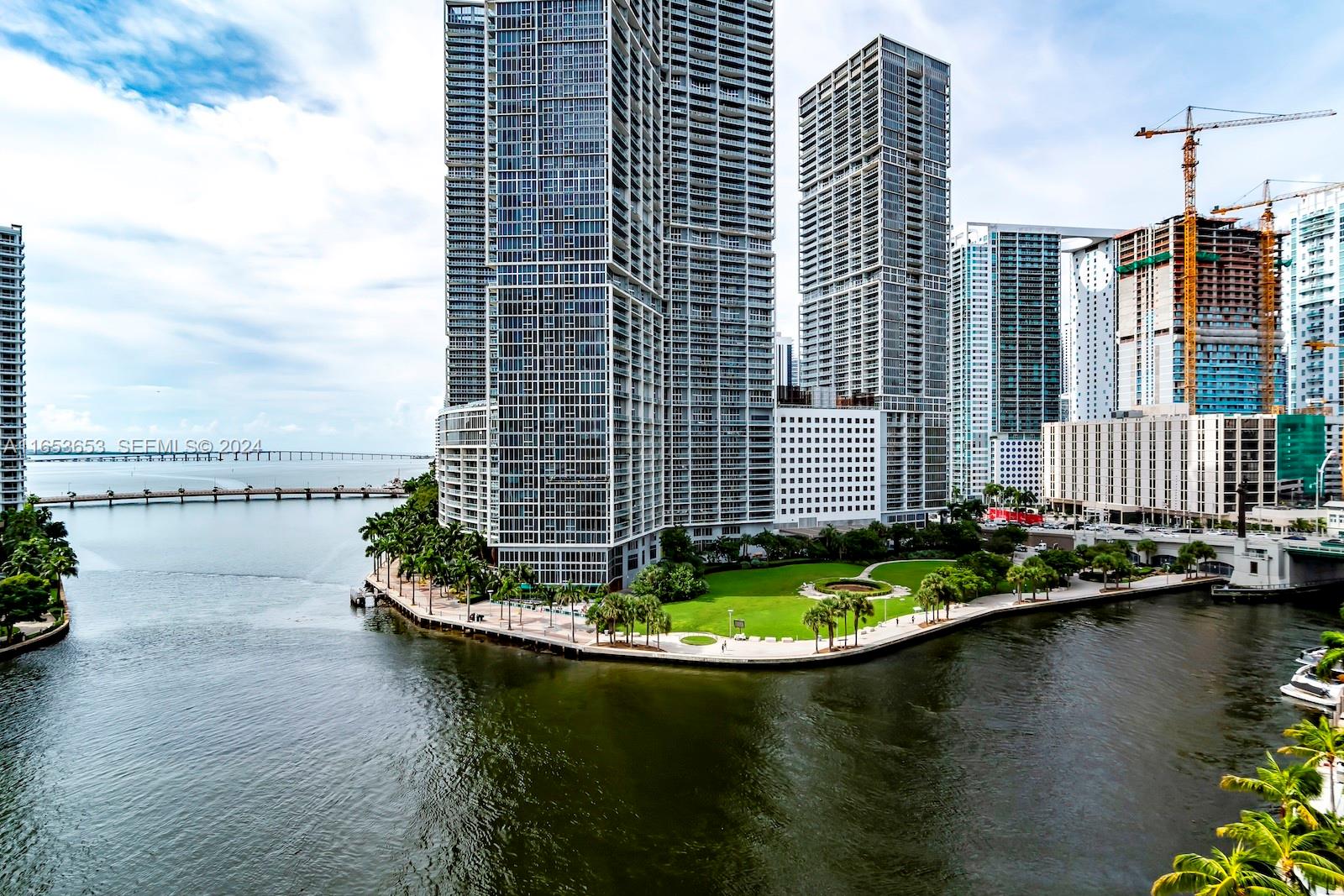 300 Biscayne Blvd Way