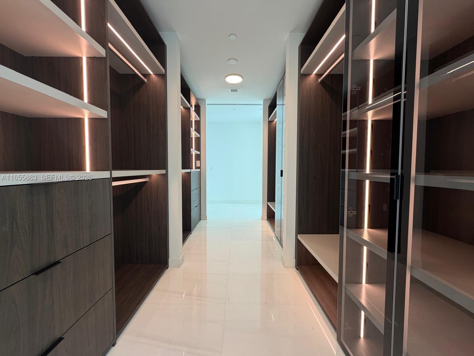 300 Biscayne Blvd Way