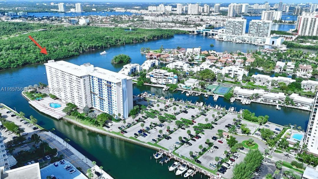 400 Kings Point Drive