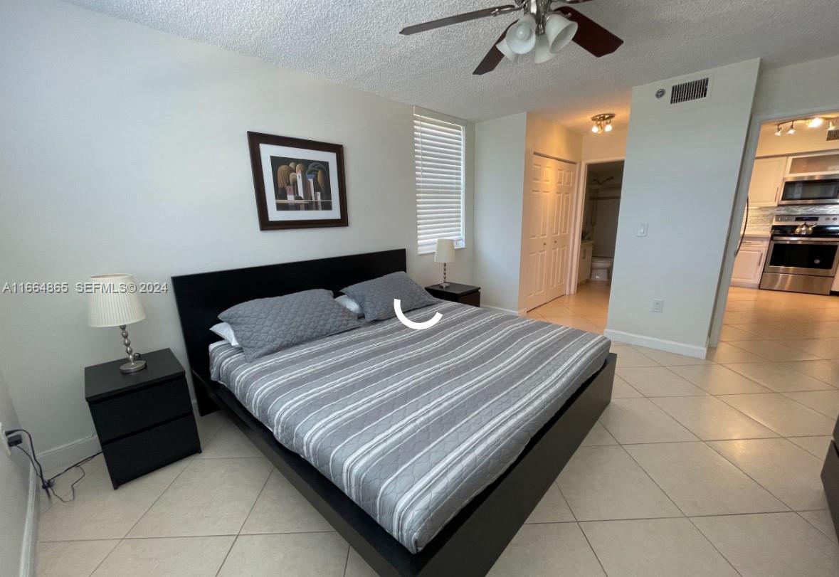 19601 E Country Club Drive