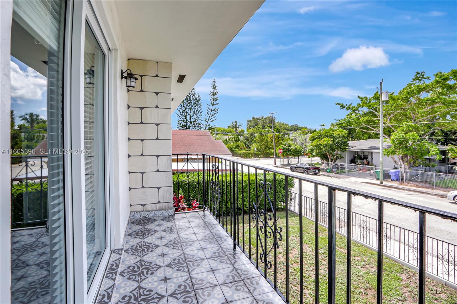1359 SW 11th Street