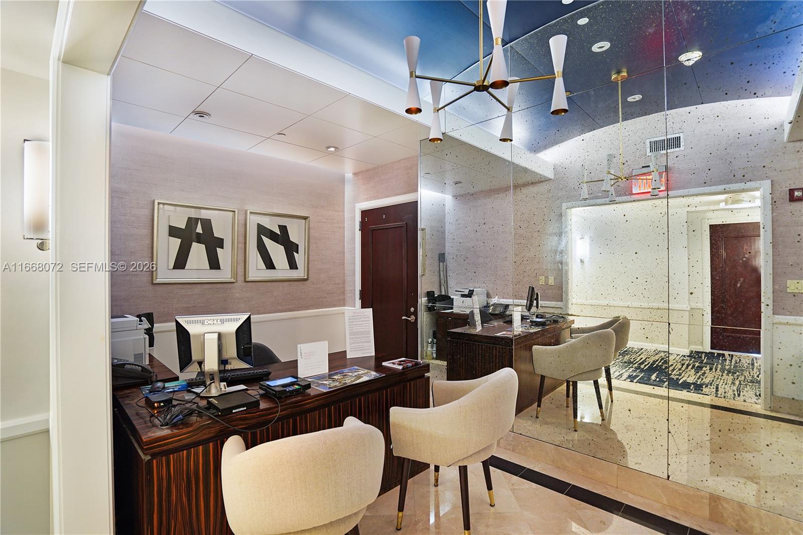 4391 Collins Avenue gallery image #41