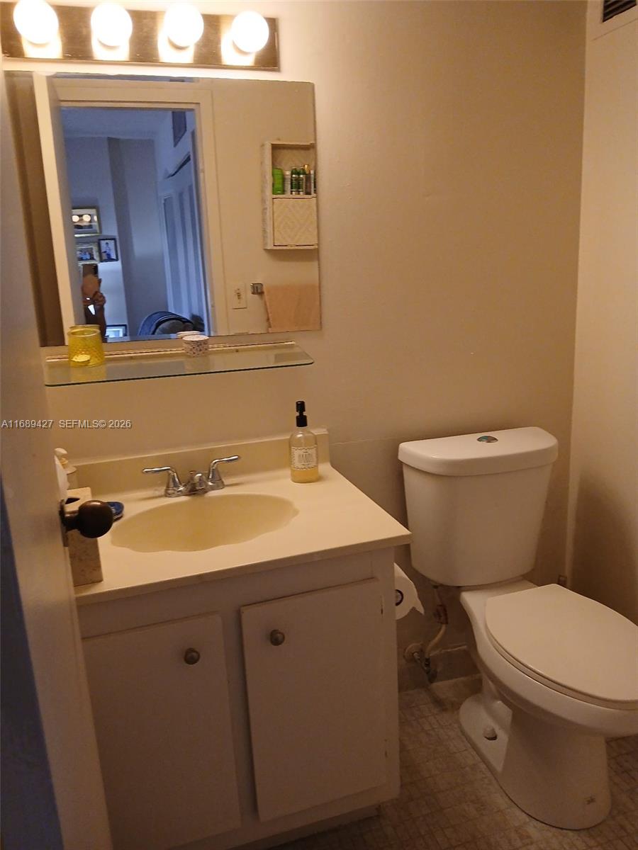 17021 N Bay Road