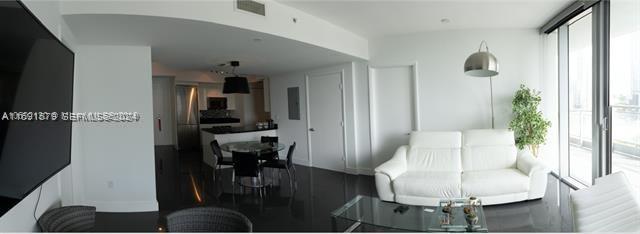 92 SW 3rd Street