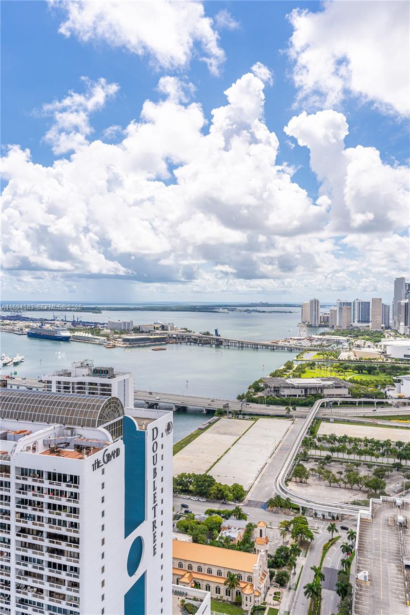 1750 N Bayshore Drive