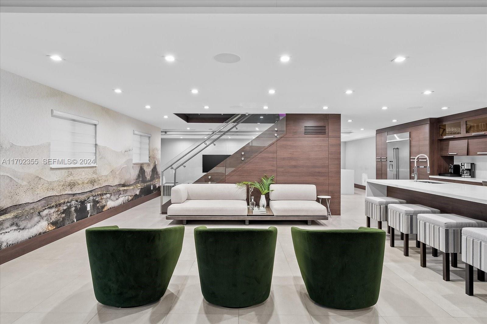 280 NE 156th Street