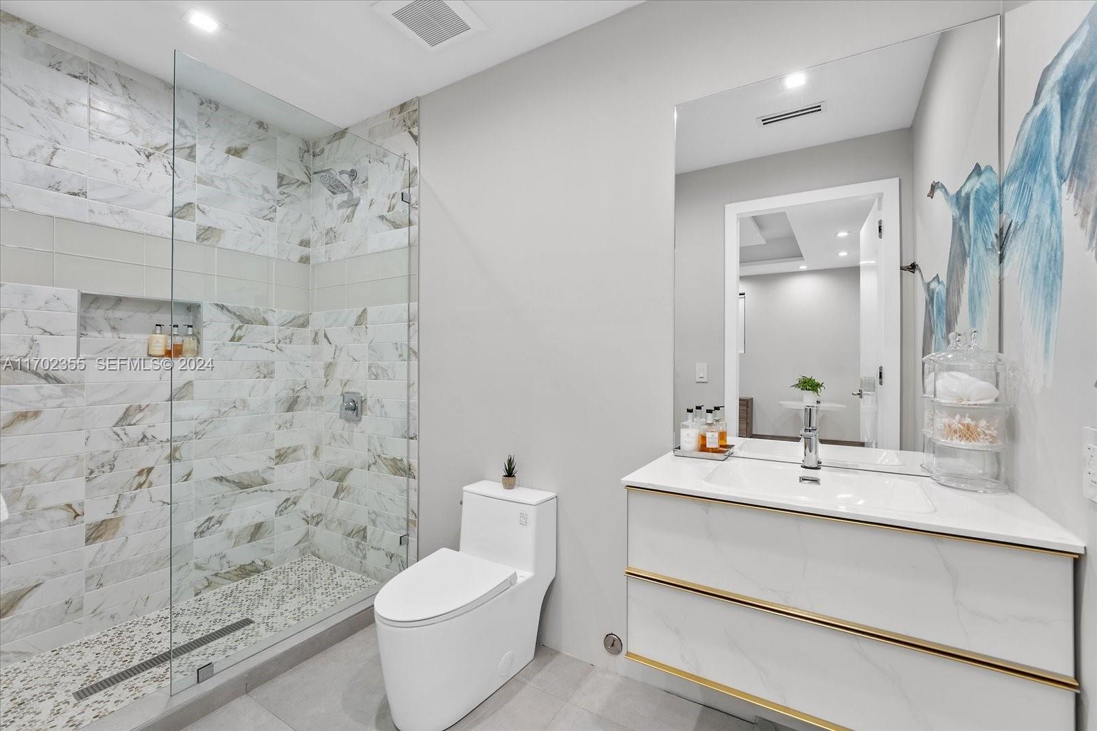 280 NE 156th Street