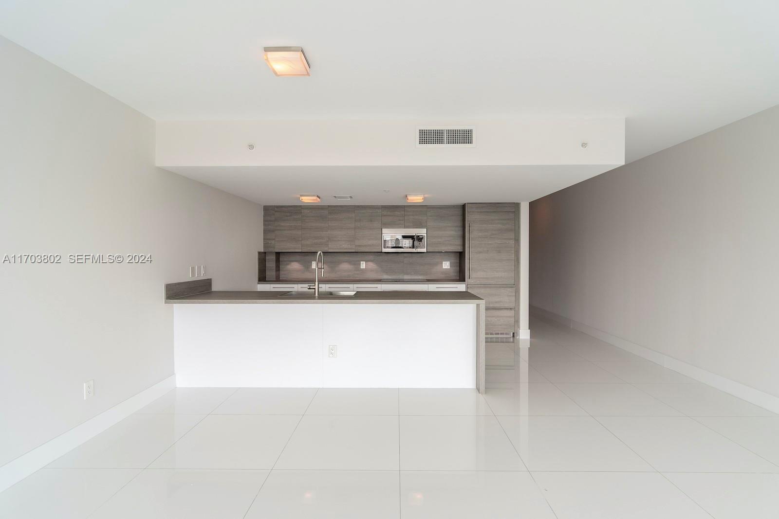 400 Sunny Isles Boulevard