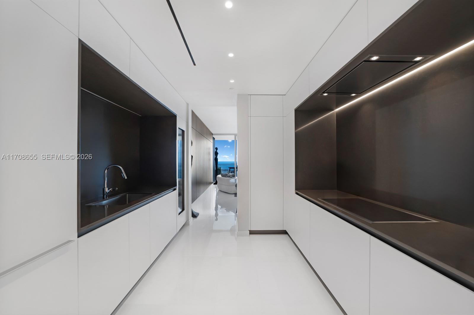 300 Biscayne Blvd Way