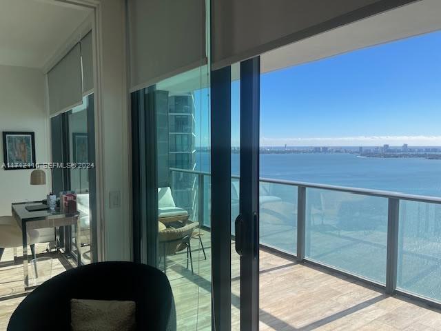 650 NE 32nd Street