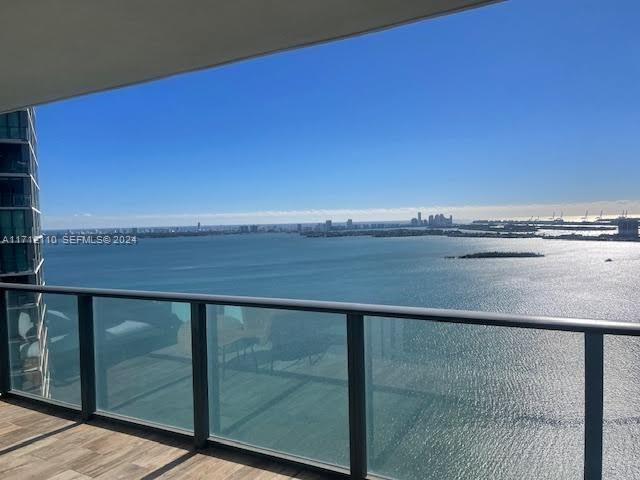 650 NE 32nd Street