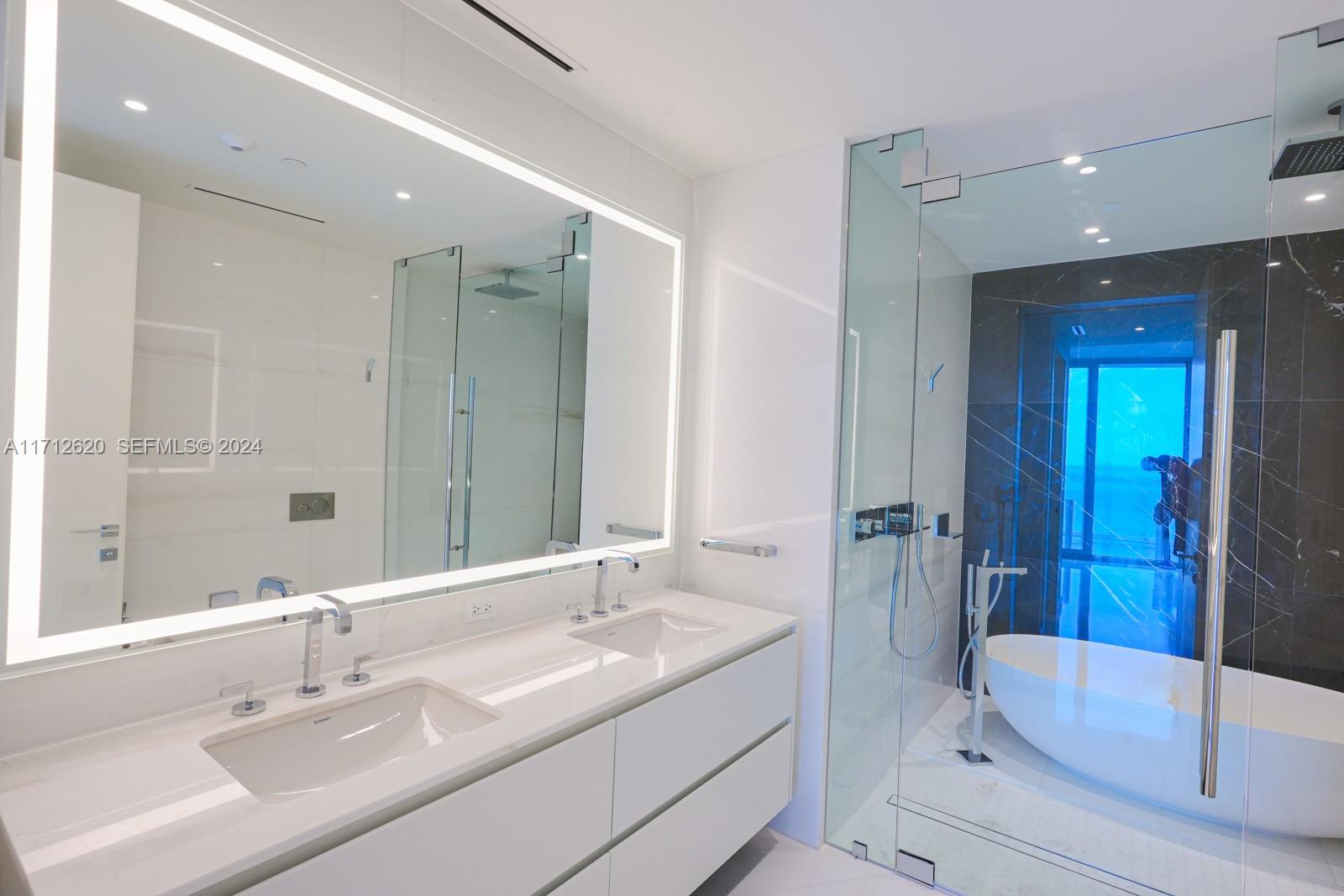 300 Biscayne Boulevard Way