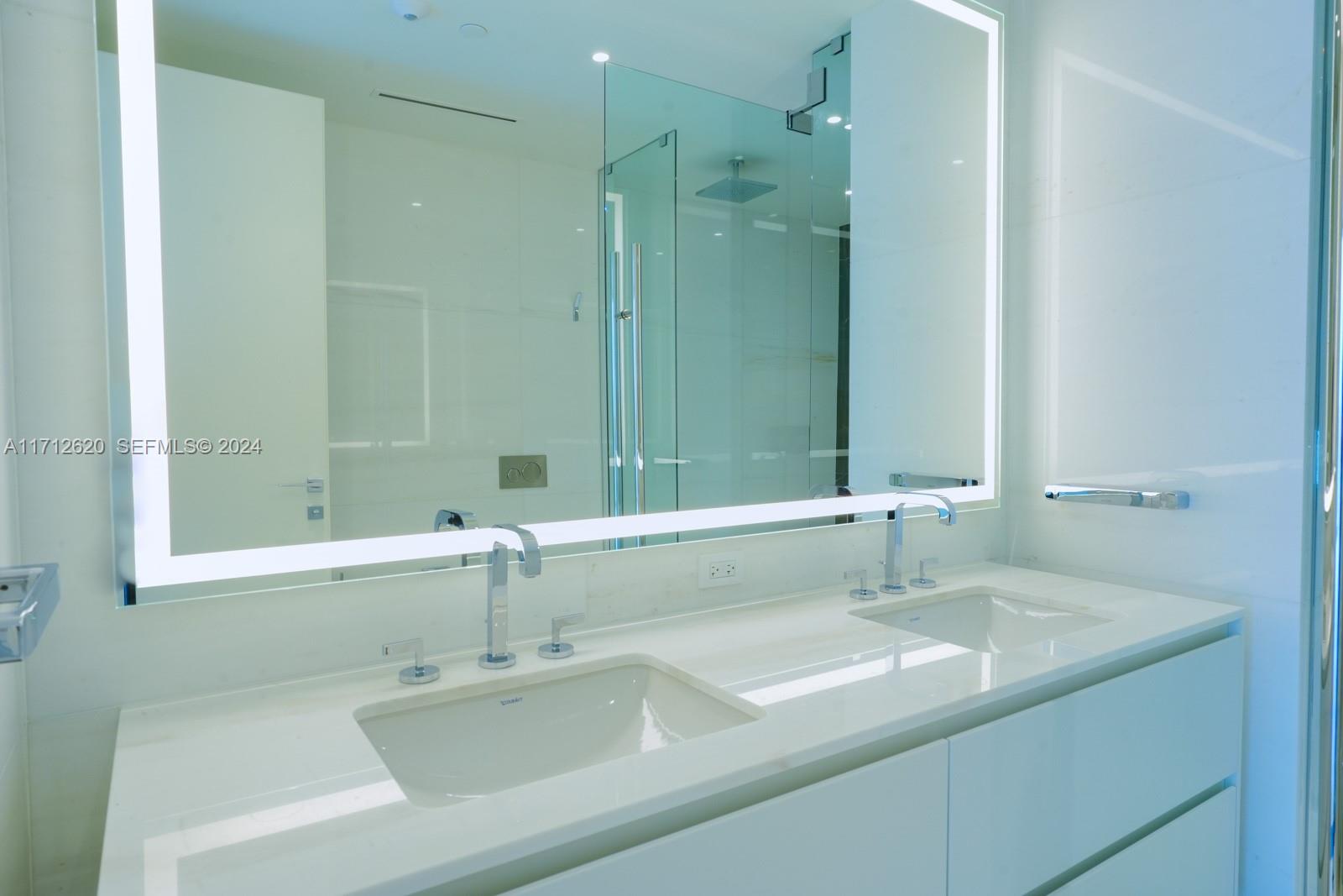 300 Biscayne Boulevard Way