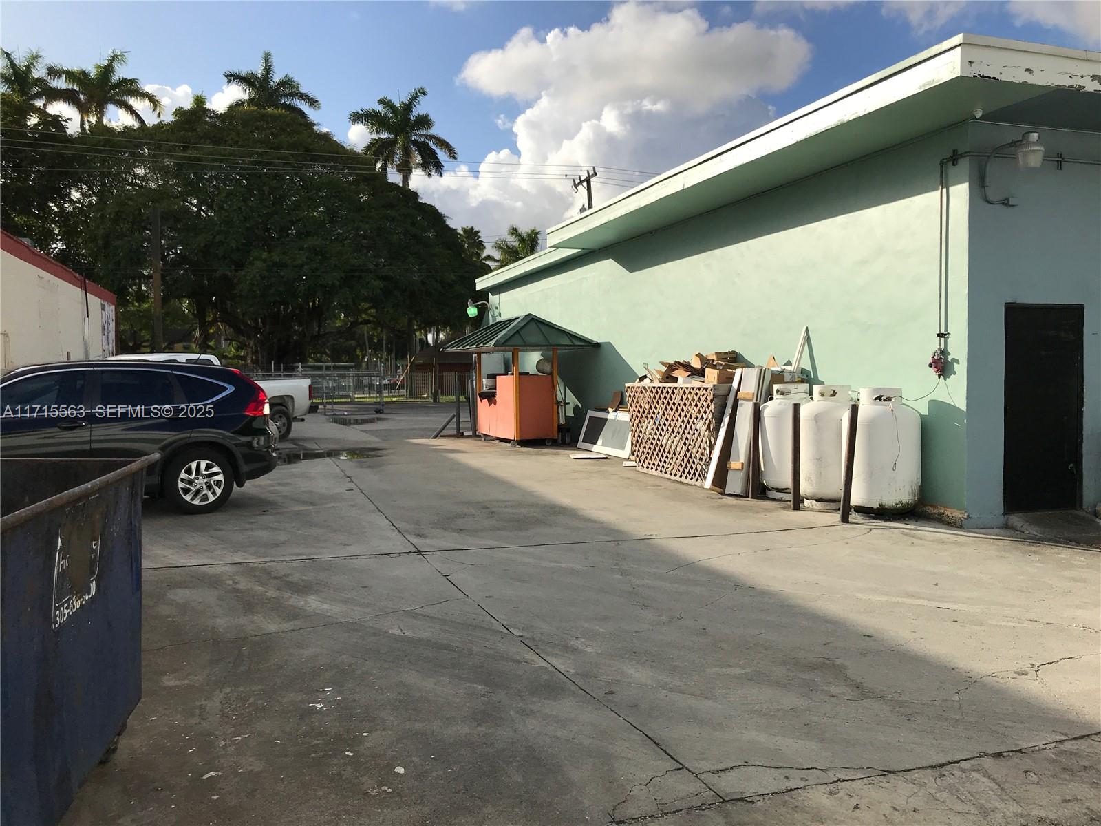 1628 NW 28th Street