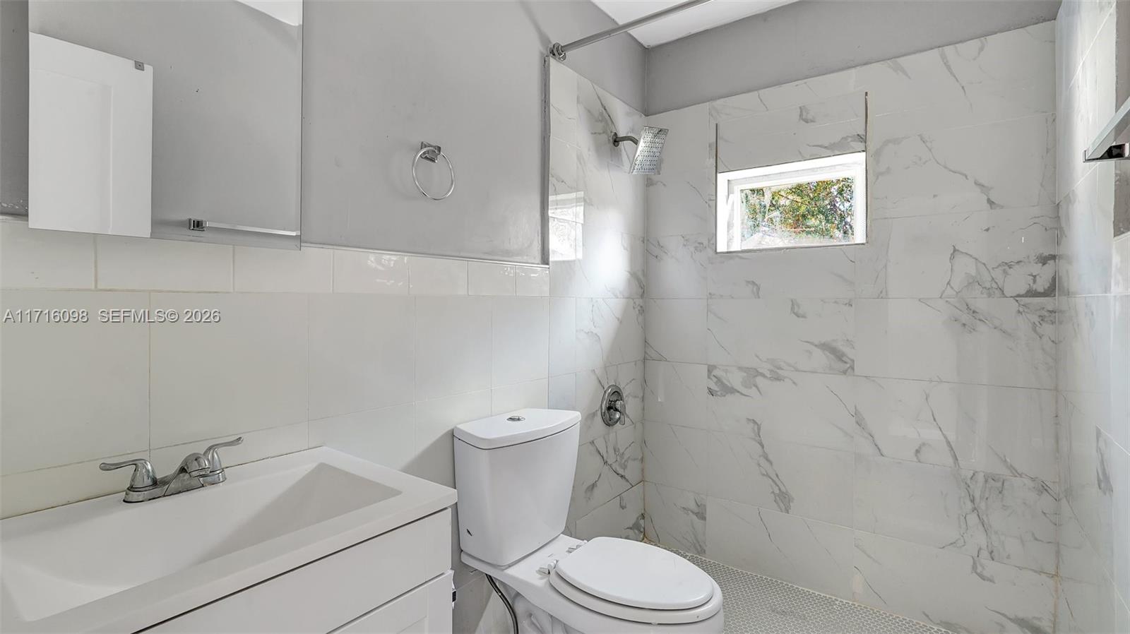 1240 SW 32nd Avenue gallery image #20
