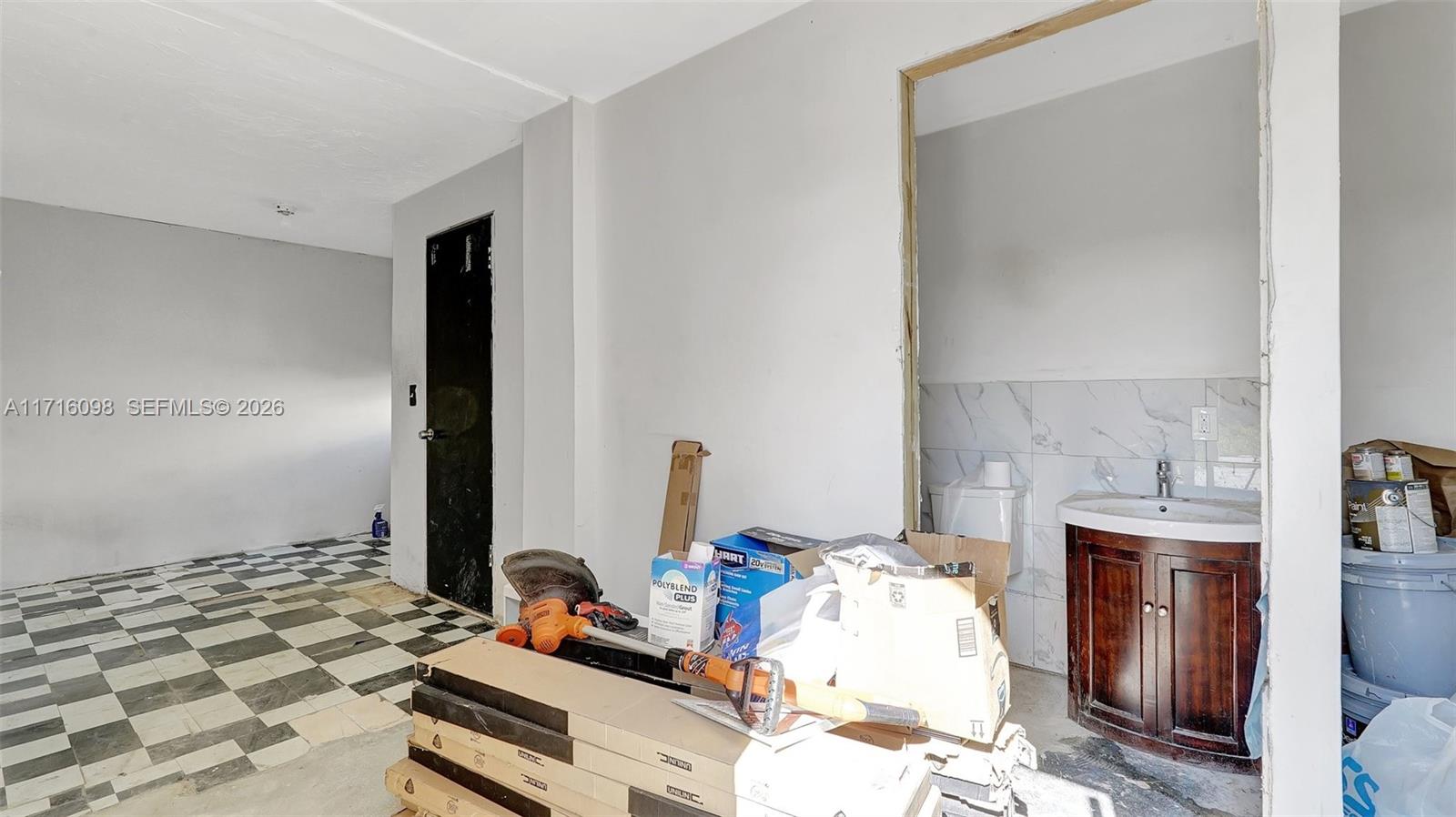 1240 SW 32nd Avenue gallery image #27
