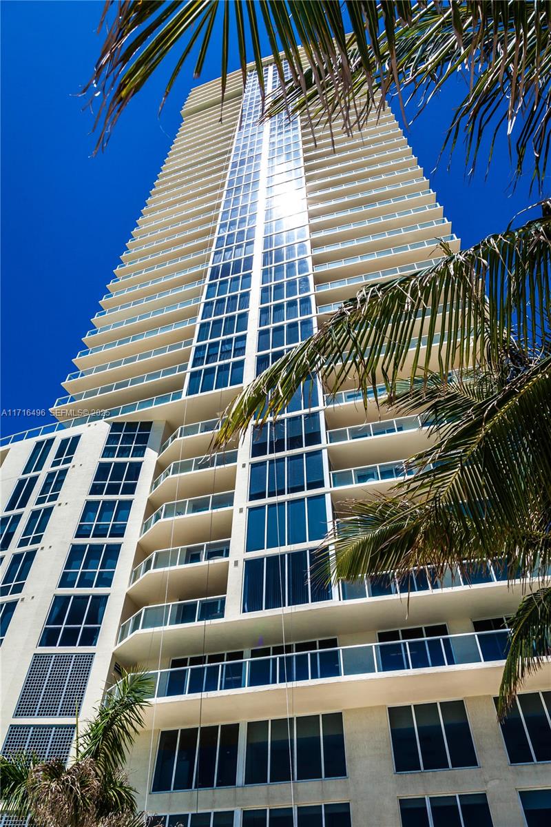 16699 Collins Avenue
