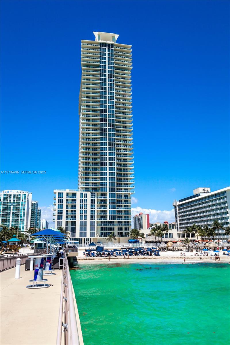 16699 Collins Avenue