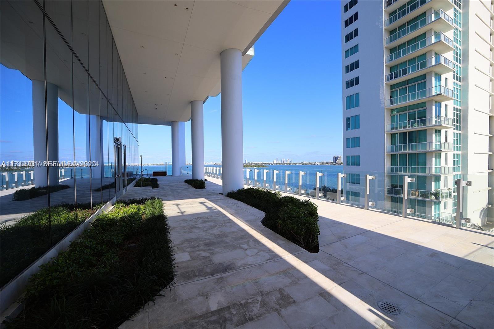 700 NE 26th Terrace