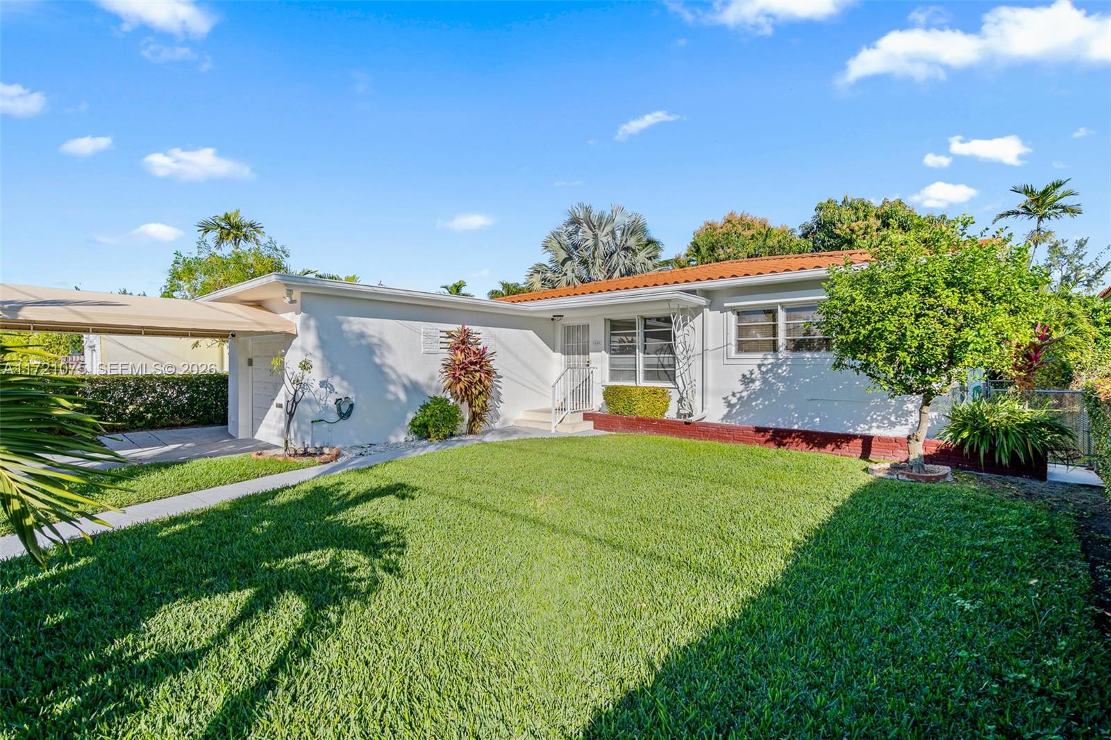 9149 Dickens Avenue