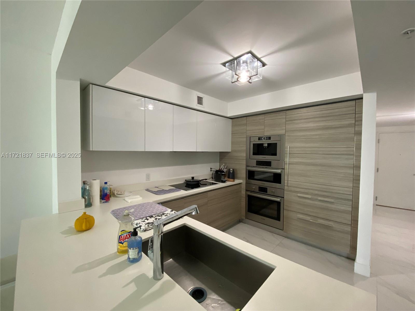 300 Sunny Isles Boulevard