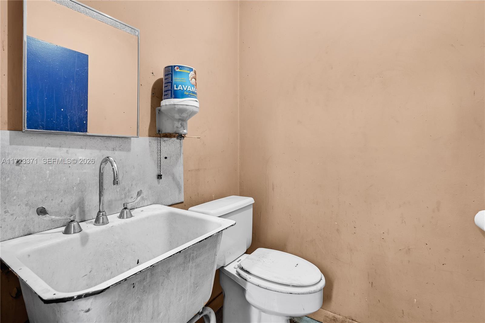 2700 W 79th Street