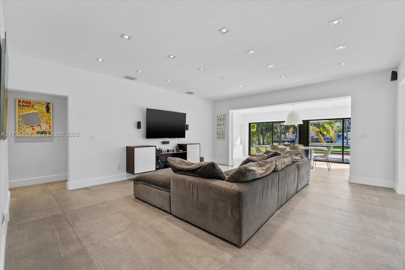 2104 NE 124th Street