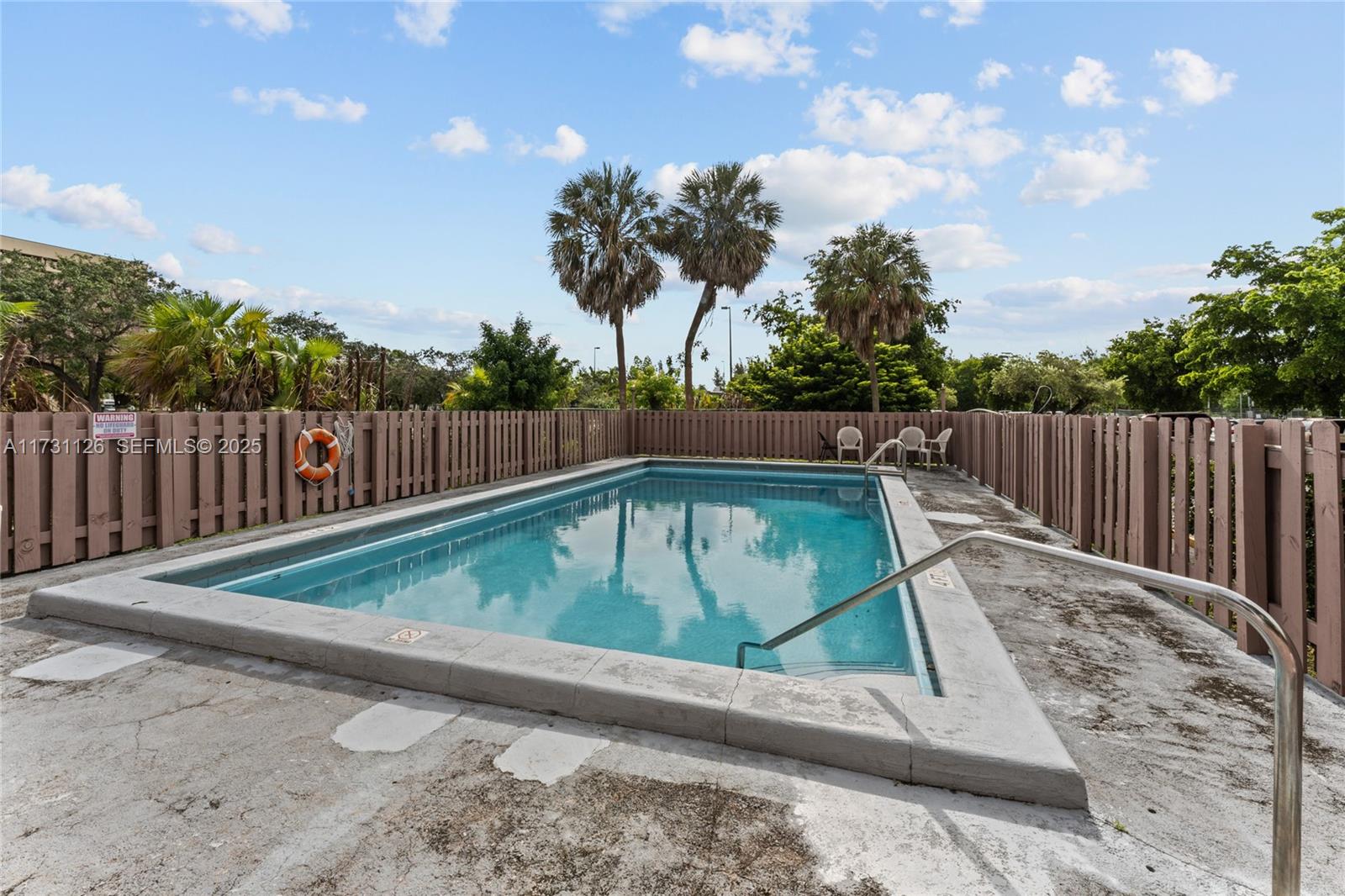 605 NW 72nd Avenue