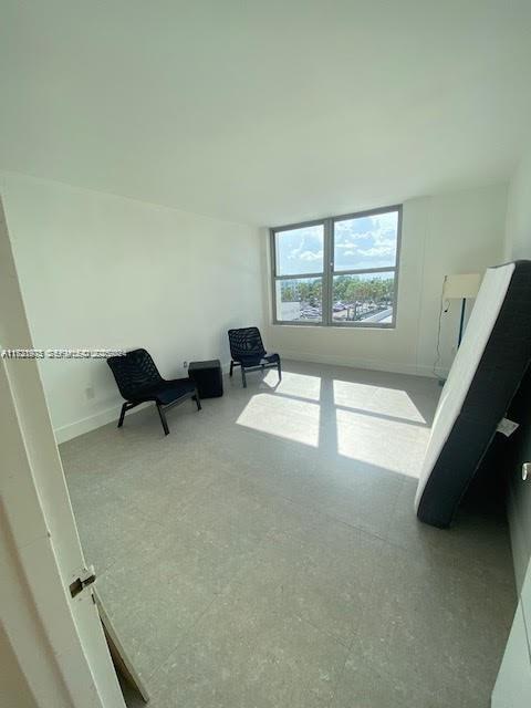 2899 Collins Avenue