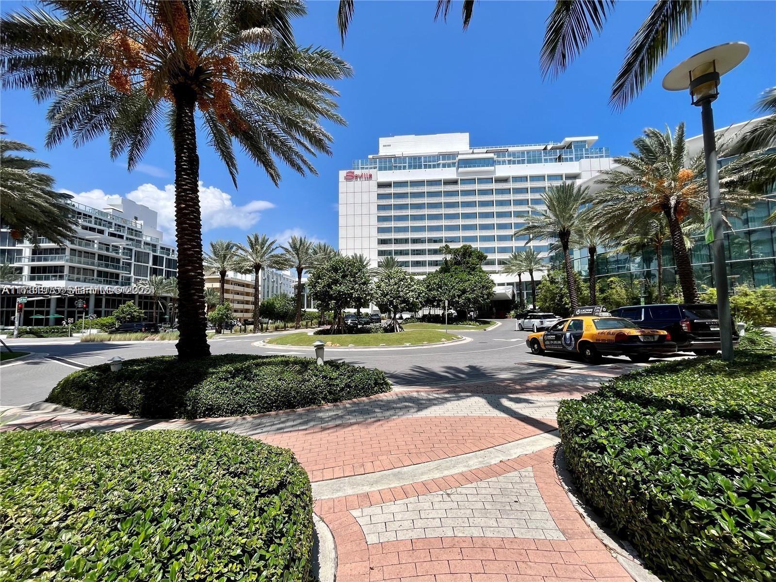 2899 Collins Avenue