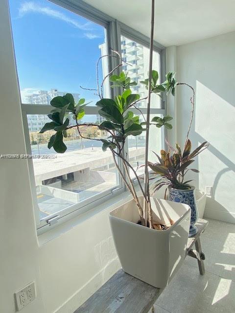 2899 Collins Avenue