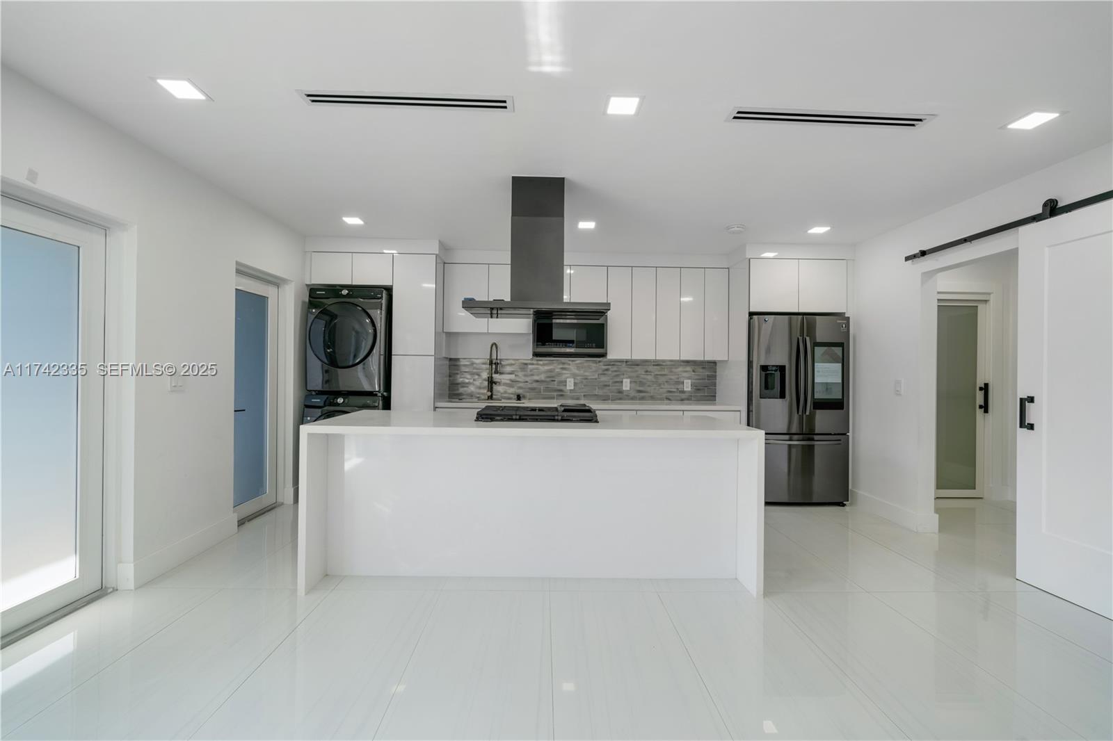 2700 NE 135th Street